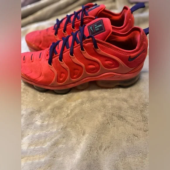 Nike Air VaporMax Plus - Picture 1 of 2